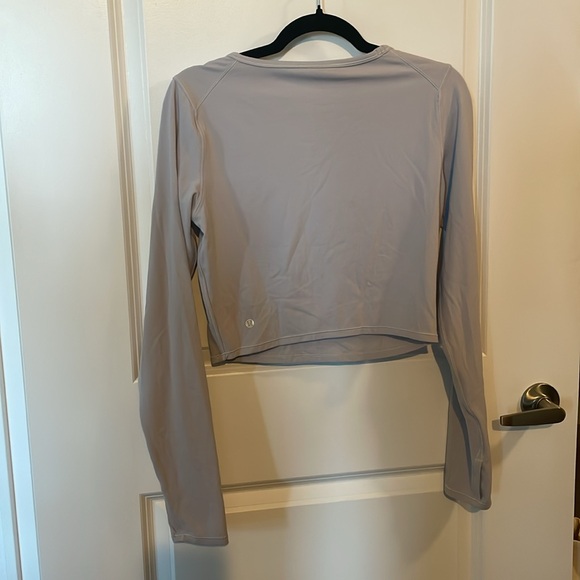 Lululemon cropped long sleeve - Picture 3 of 4